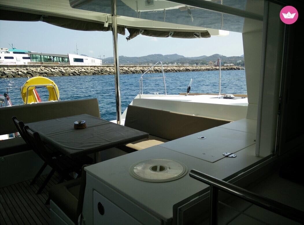 Catamaran lagoon 450 en Ibiza y Formentera