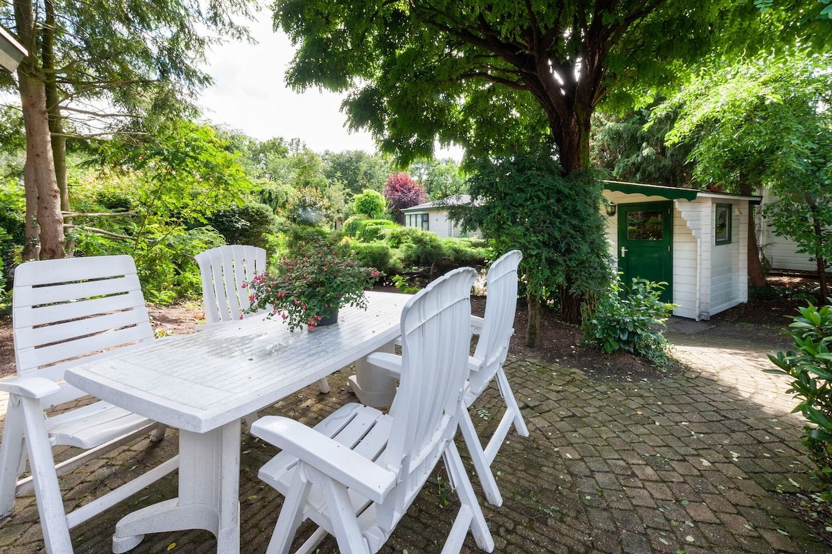 Tasteful chalet near Ommen for family