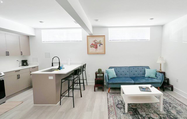 Stylish and Bright 2BR Apartment in DC