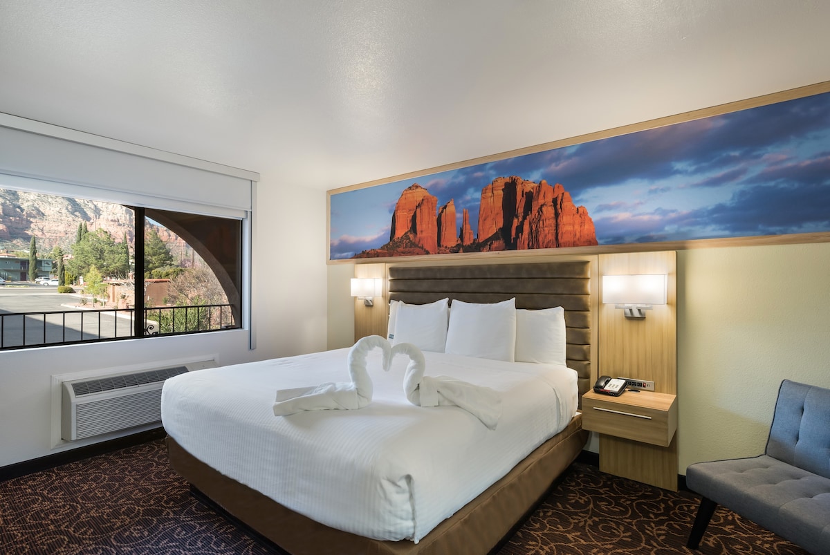 King Room | Thunder Mountain View 1