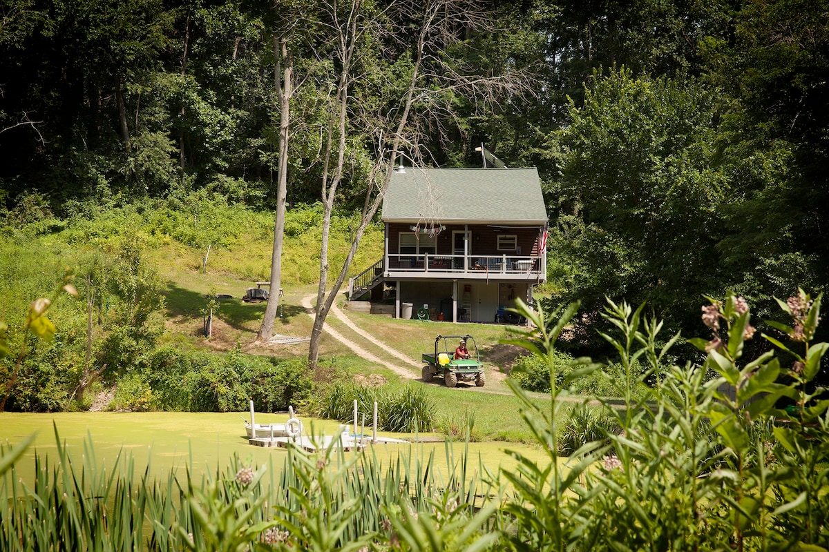 湖畔的Innisfree Farms Cabin