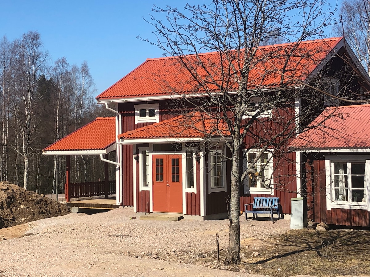 Åkersbodarna Leksand适合家庭入住的6床小屋