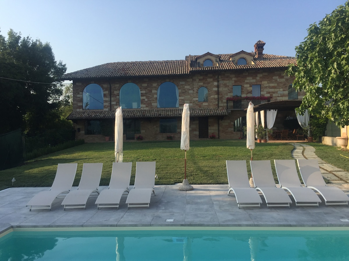 位于蒙费拉托山（ Monferrato hills ）的Charming House