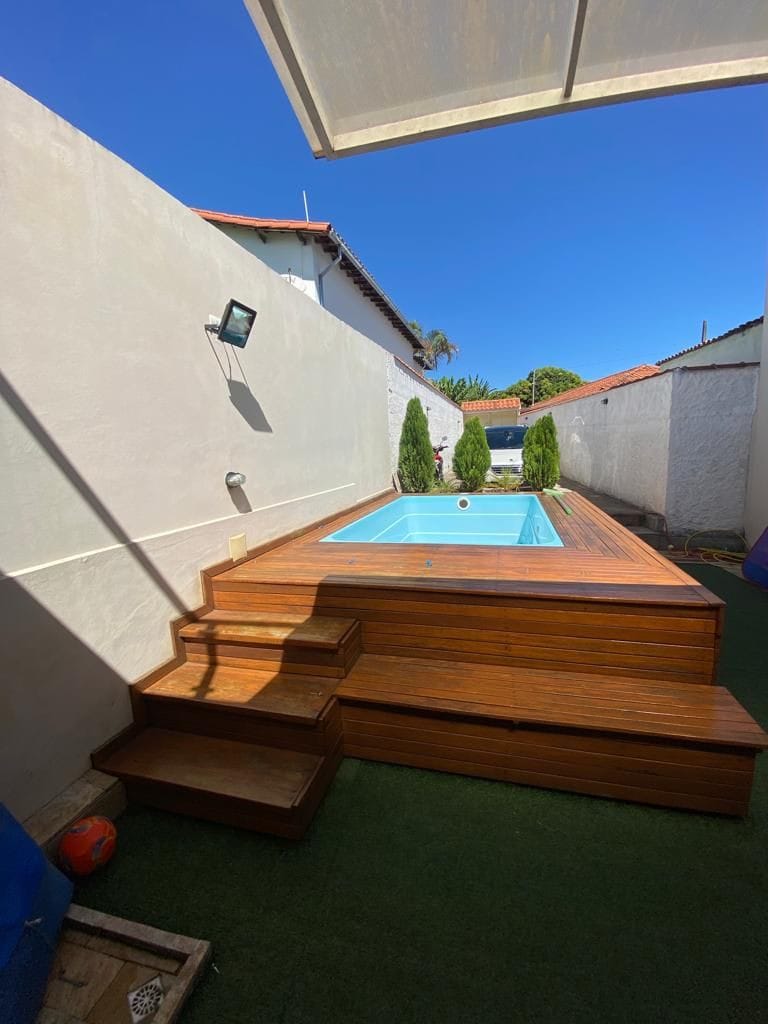 Casa com piscina e área gourmet