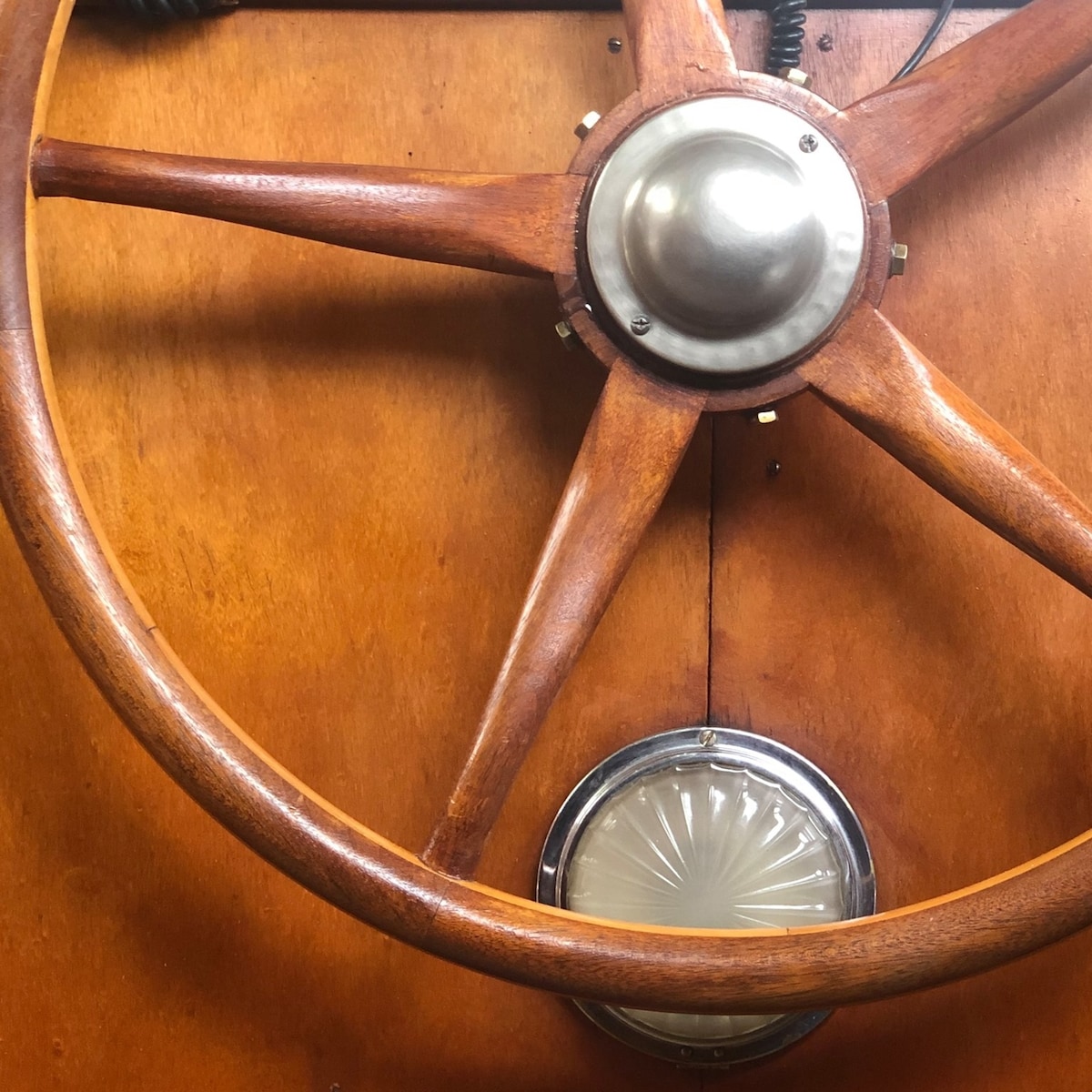 Cork: La Cabine du Capitaine sur Péniche