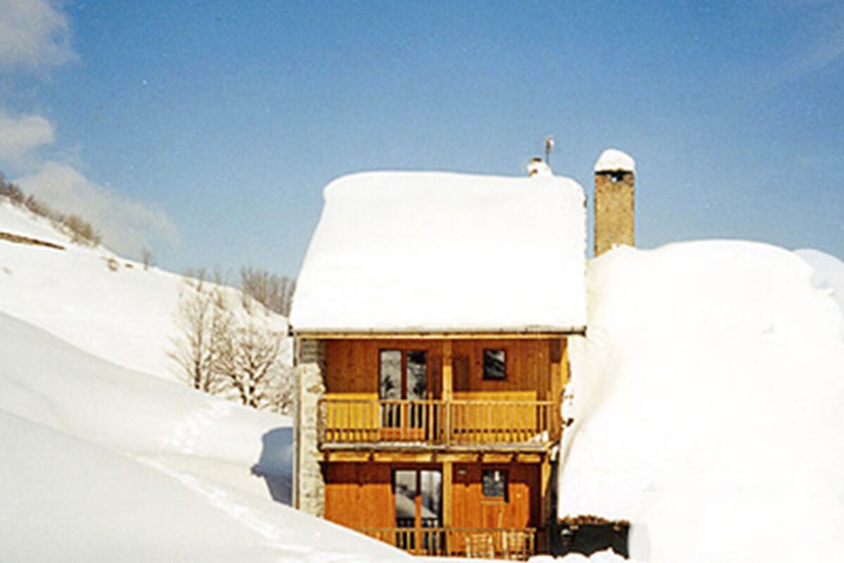 Chalet with balcony in the French Alps