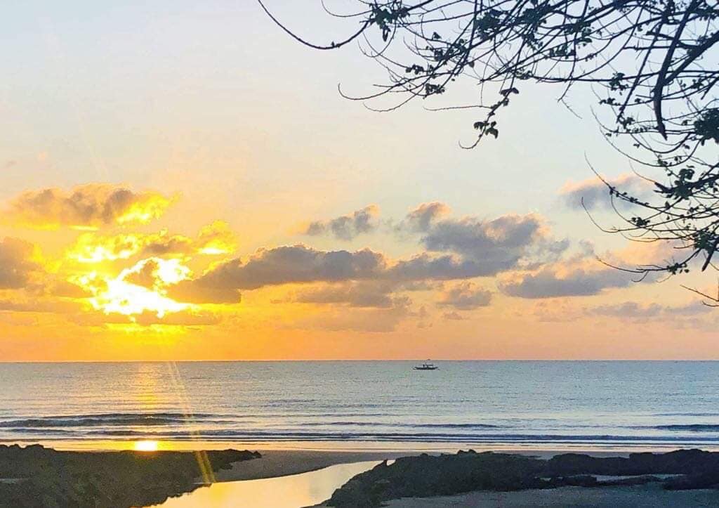 带风扇和早餐的巴拉望海滨小屋