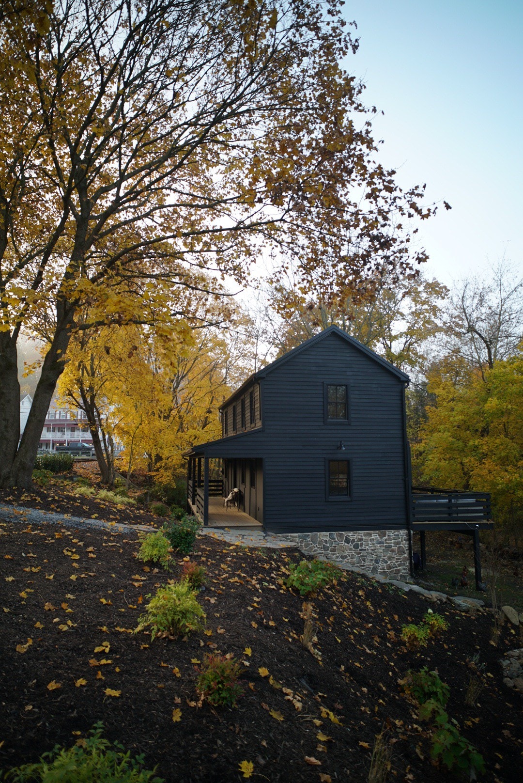 The Creek House - A Restored Historic Cottage