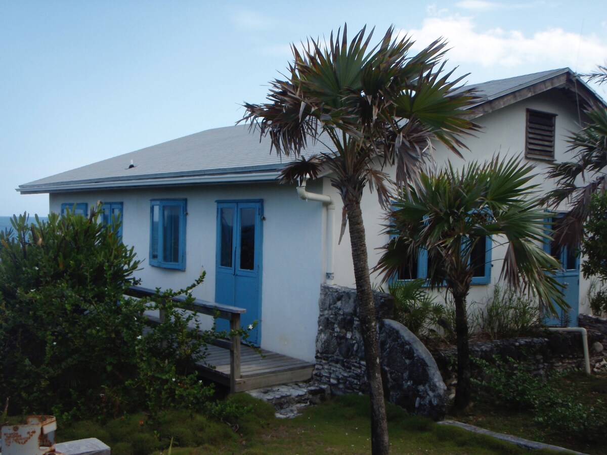 Libby's Quarterdeck in Abaco w/Dockslip