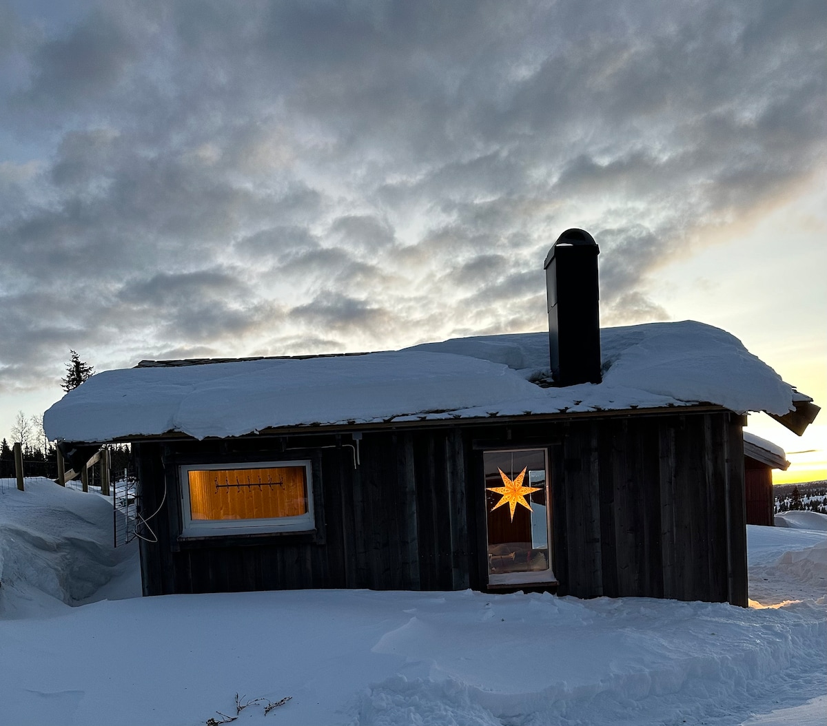 Koselig anneks med utsikt mot Jotunheimen