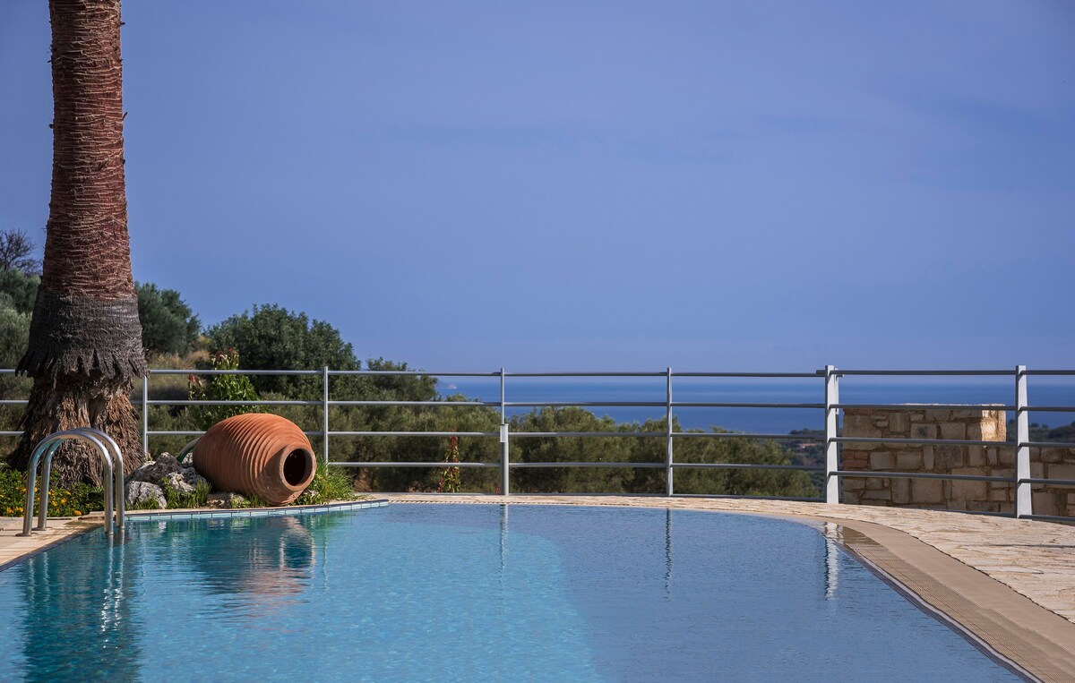 Myrtia luxury villa with private pool platanias