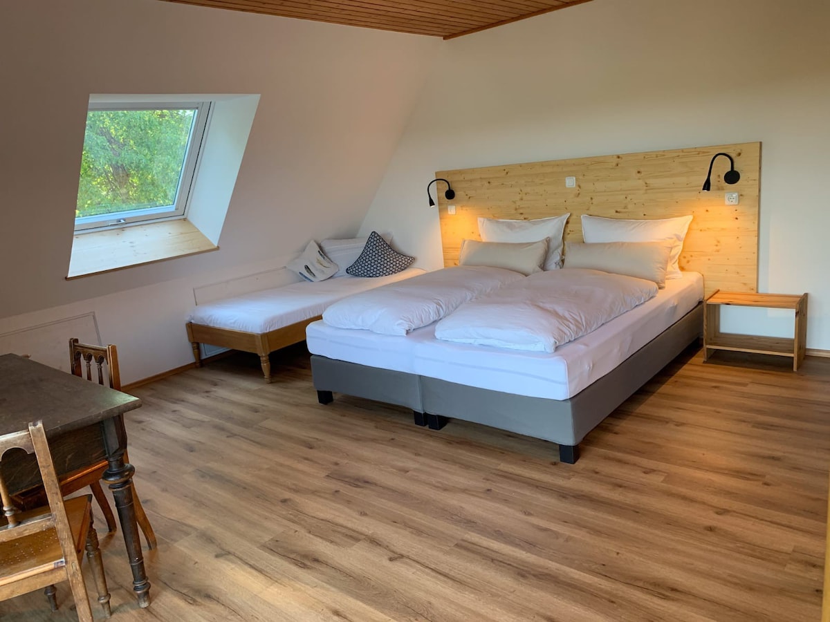 3-Bett-Zimmer im 4 * Ferienhaus