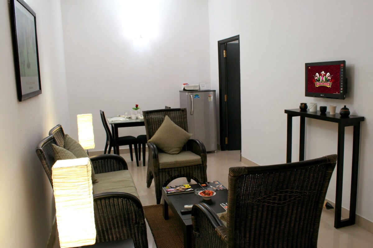 Luxury 1 BR Studio Serviced Apartments on M G Road