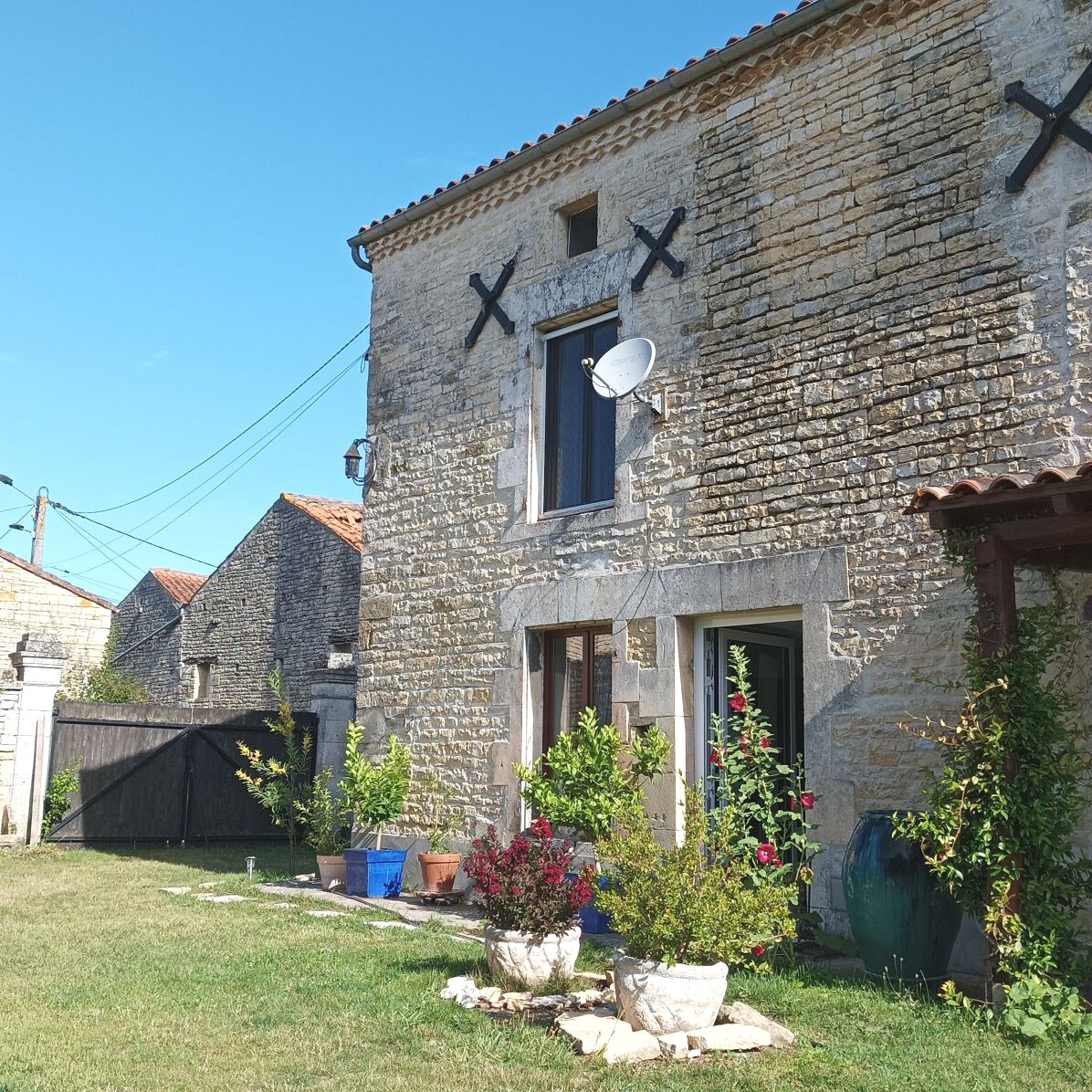 Chaleureuse maison et jardin