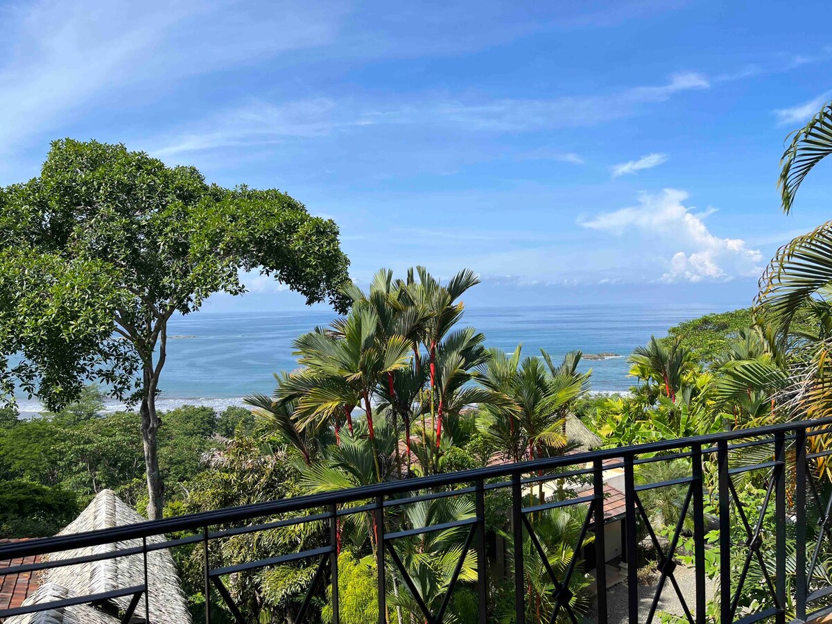 Canto del Mar Ocean View villa - w/ Pool & Wi-Fi