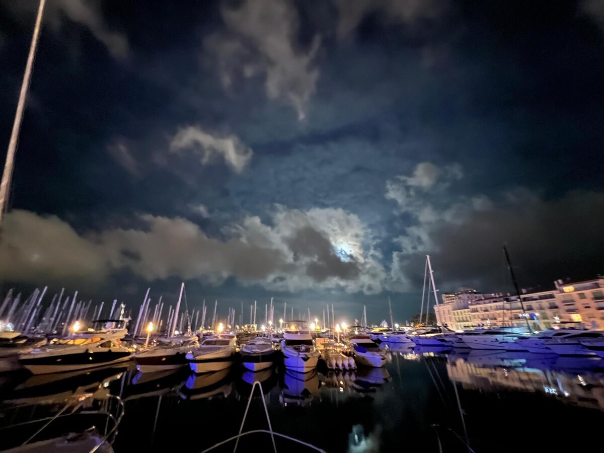 Cœur de Cannes Atypique loger sur la Mer Roof Top