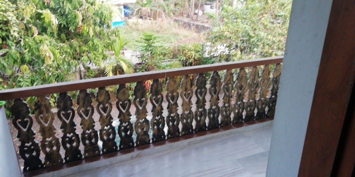 flat/Balcony near KodungallurTemple&Craft Hospital