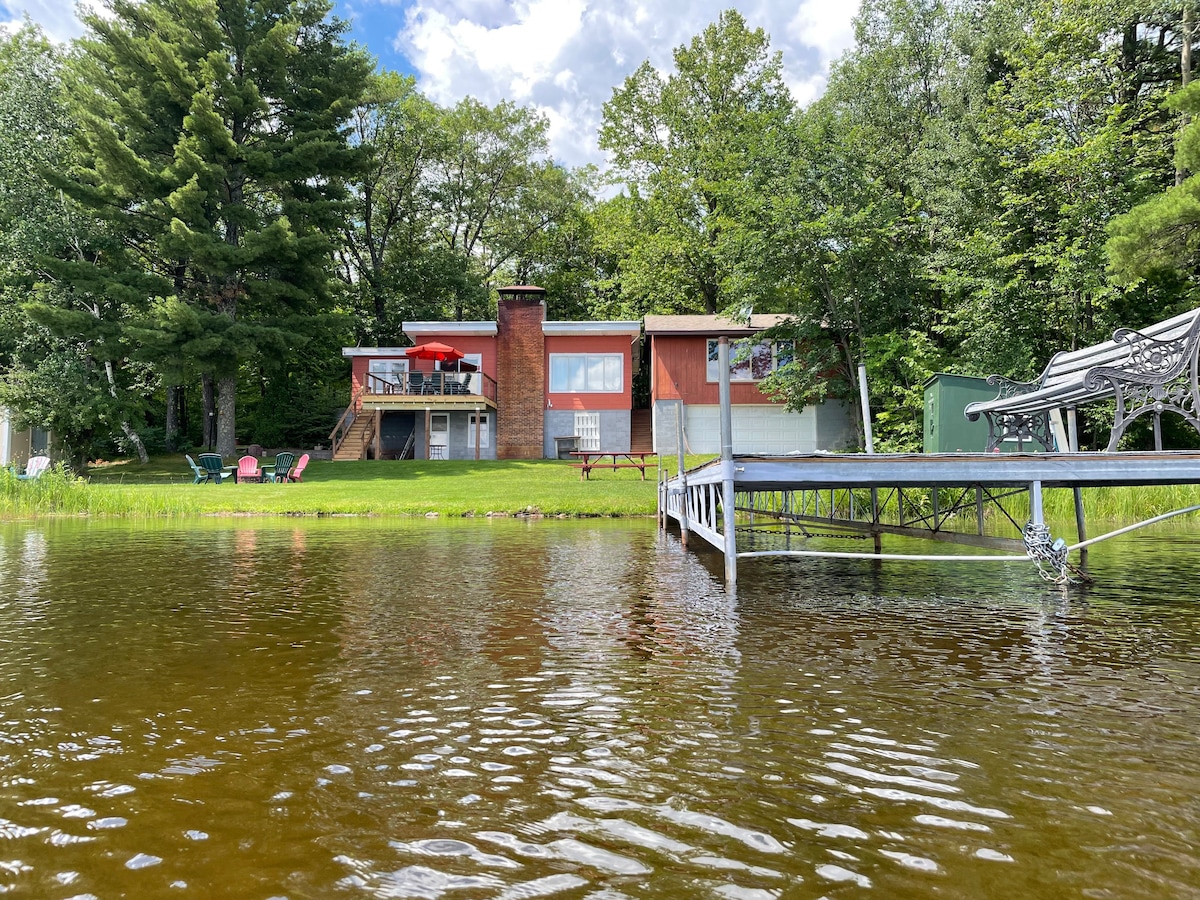 Secluded Lake, Sauna, Game Room, Fireplace