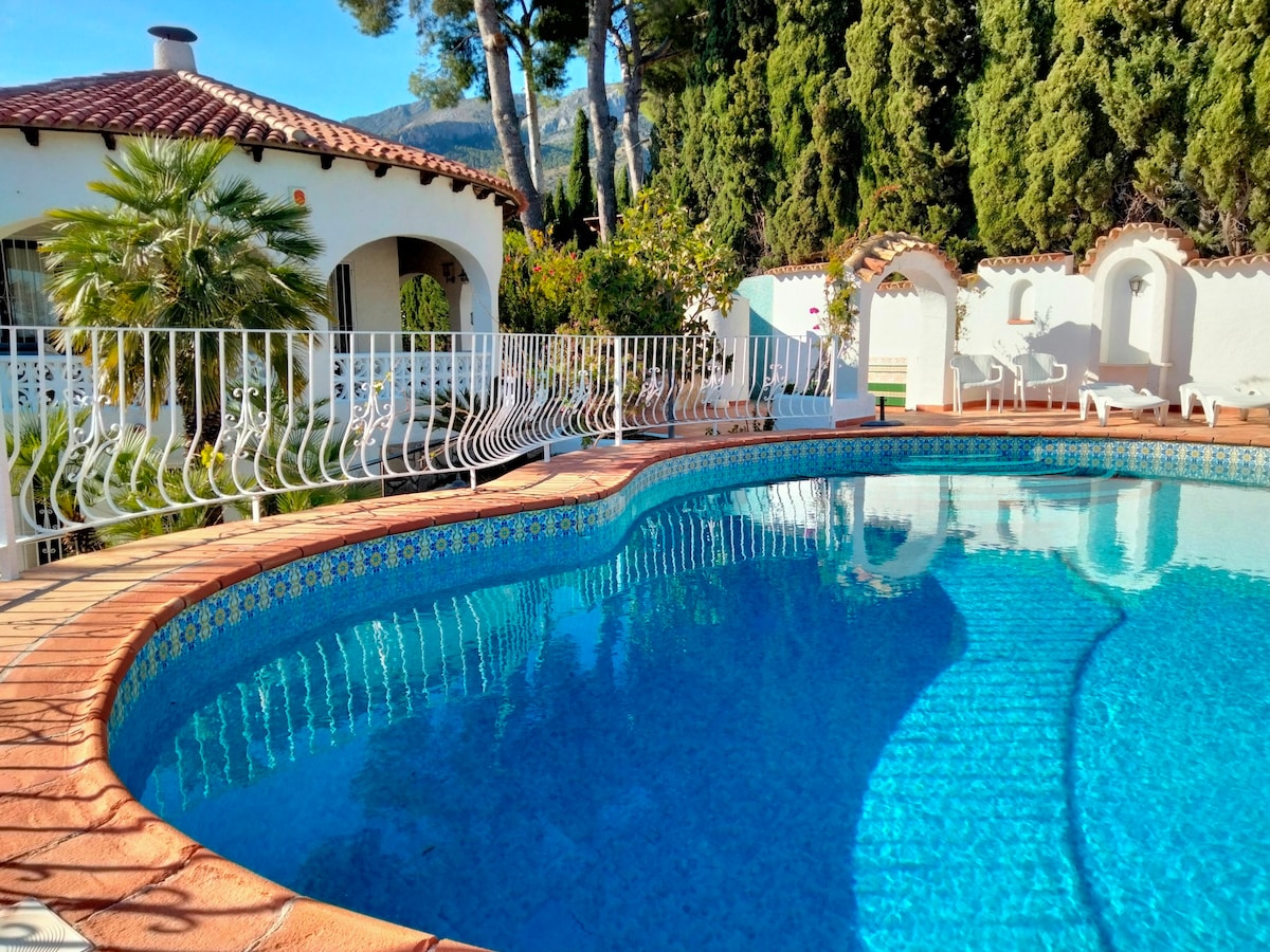 Villa privada con piscina