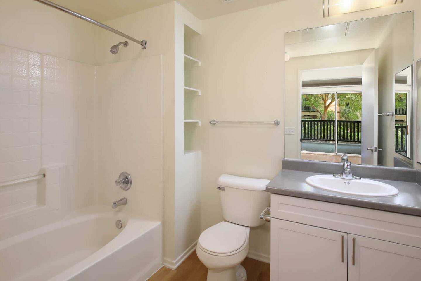 , an Airbnb-friendly apartment in Rancho Santa Margarita, CA