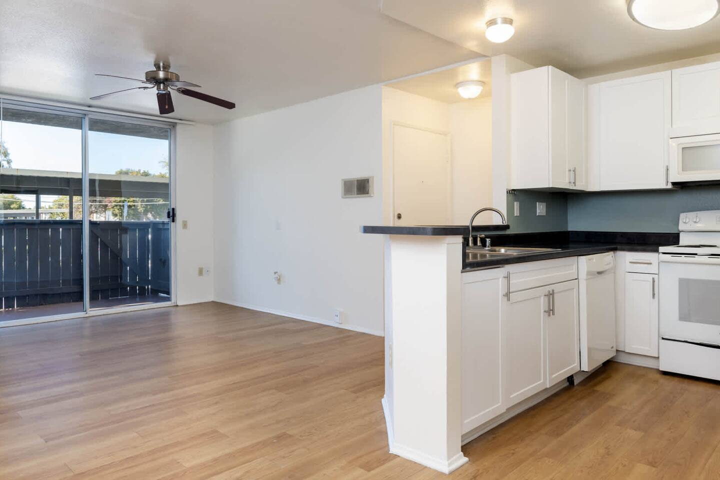 , an Airbnb-friendly apartment in San Diego, CA