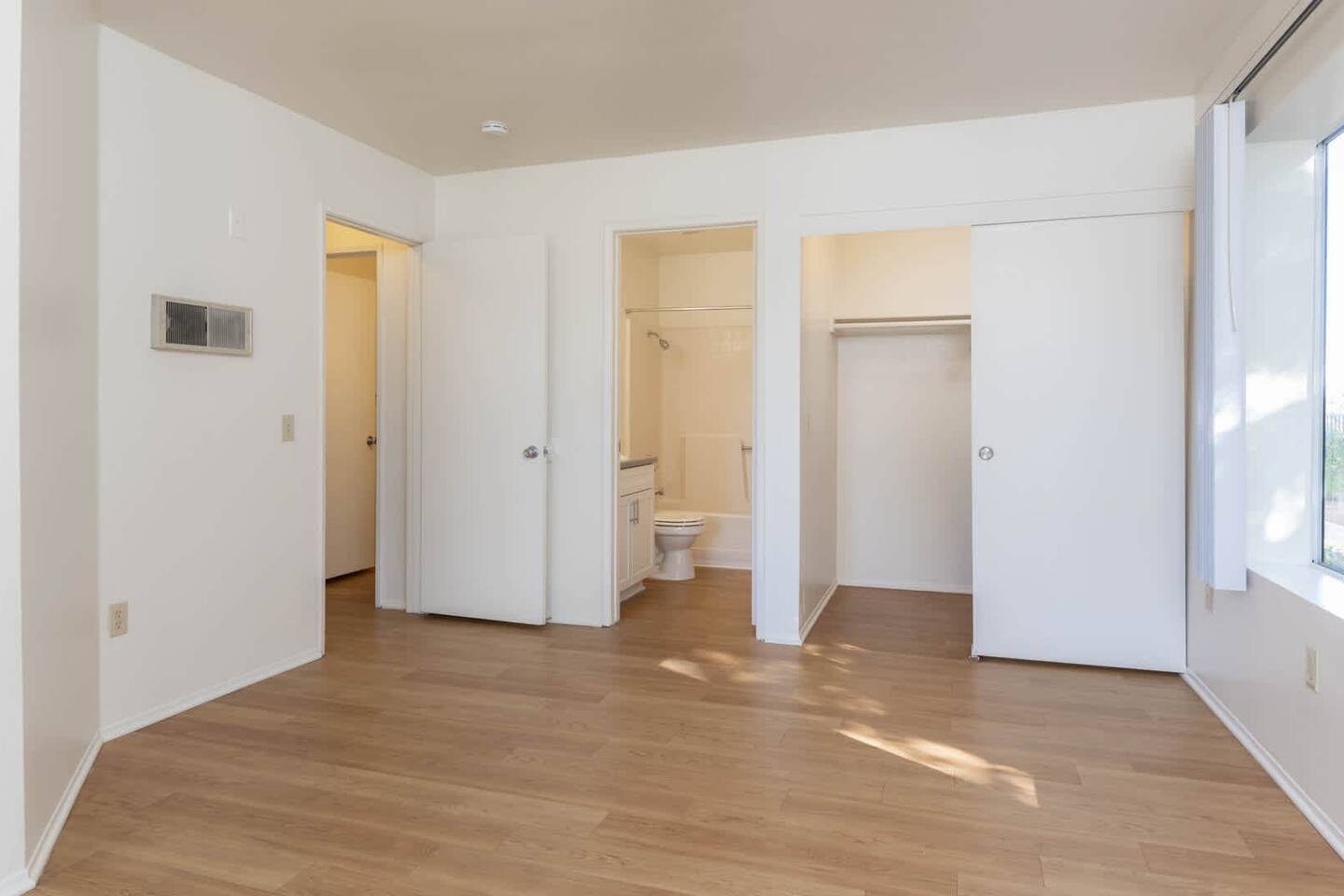 , an Airbnb-friendly apartment in San Diego, CA