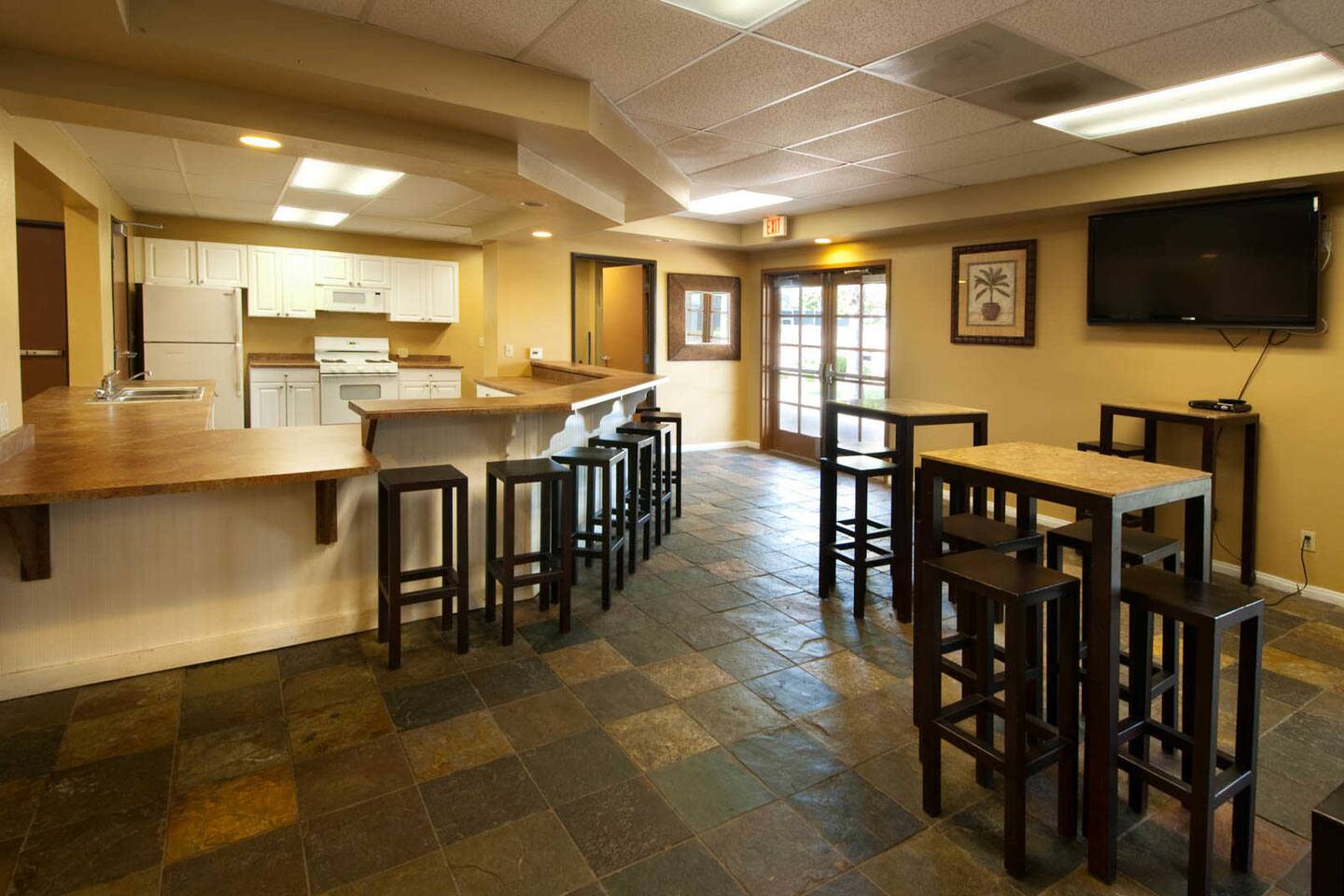 , an Airbnb-friendly apartment in San Diego, CA