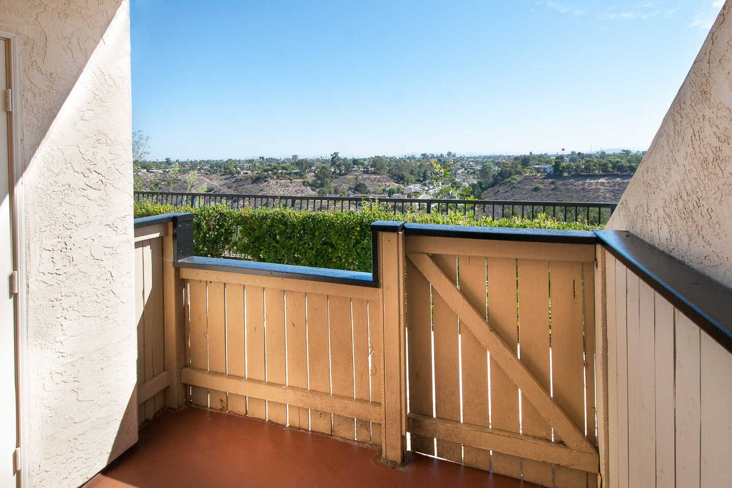 , an Airbnb-friendly apartment in San Diego, CA