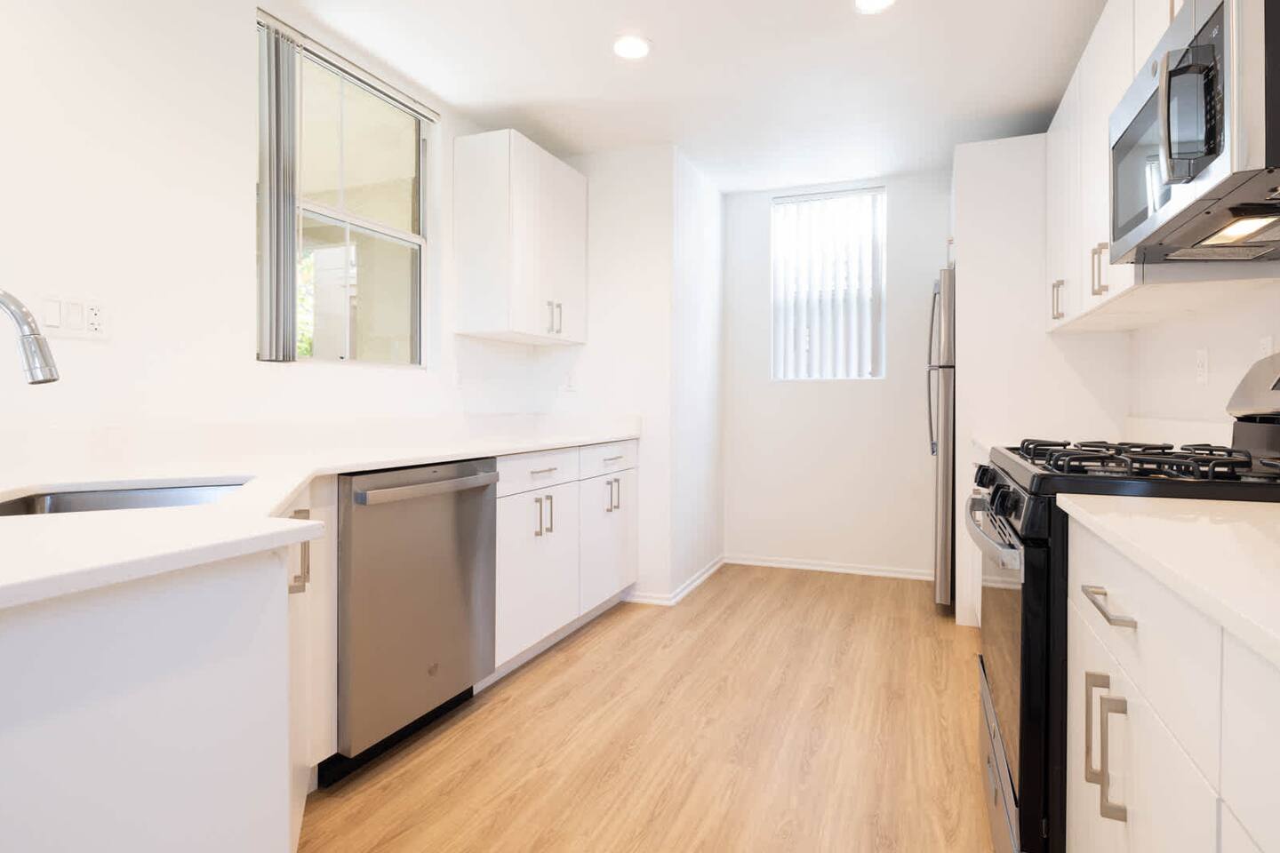 , an Airbnb-friendly apartment in Santa Clarita, CA