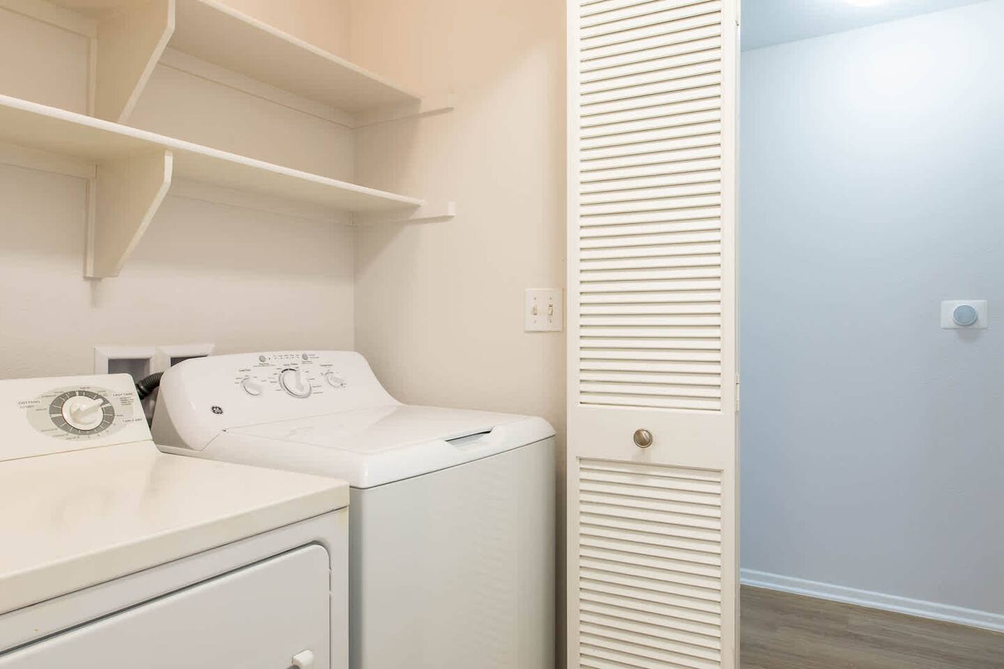 , an Airbnb-friendly apartment in Santa Clarita, CA