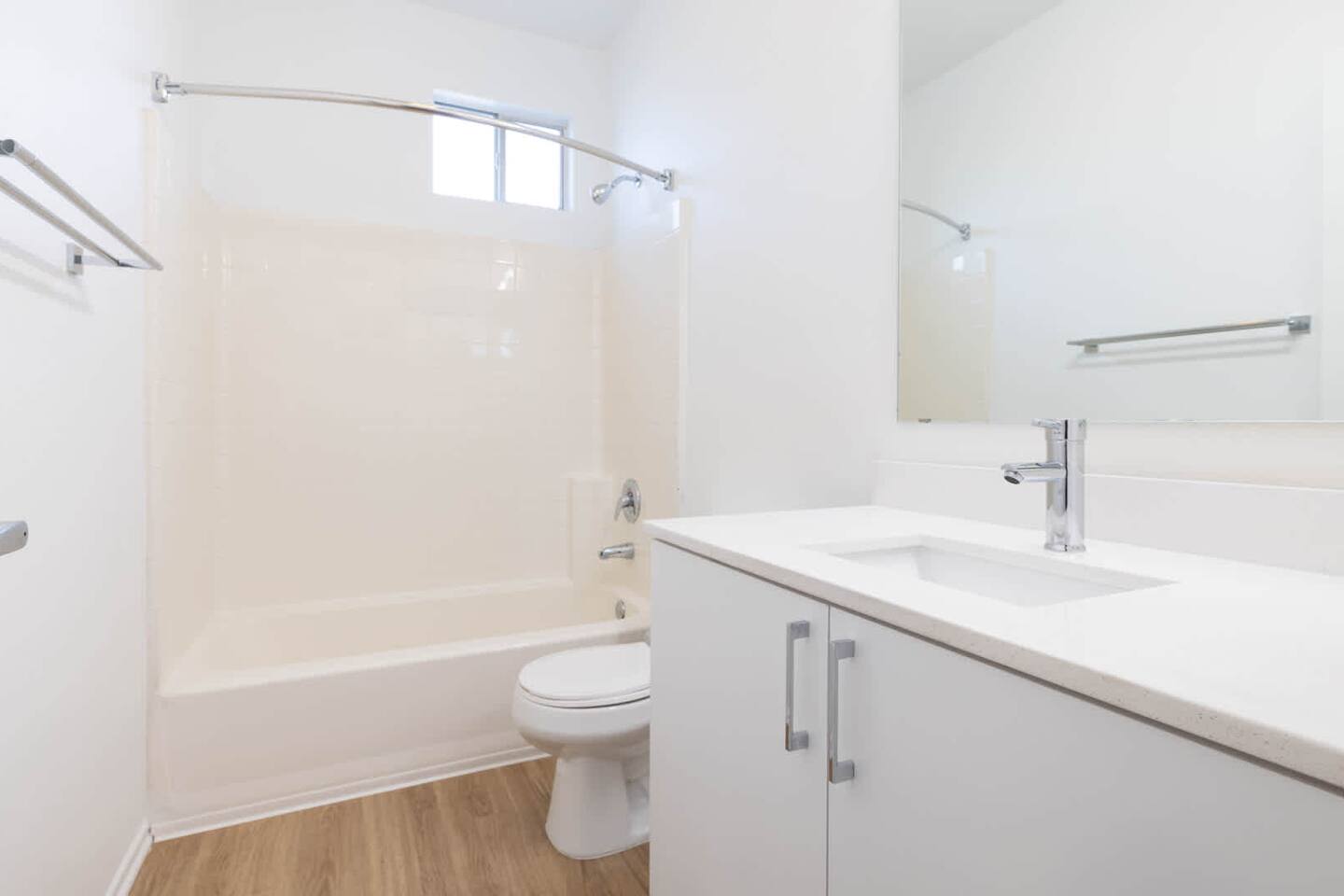 , an Airbnb-friendly apartment in Santa Clarita, CA
