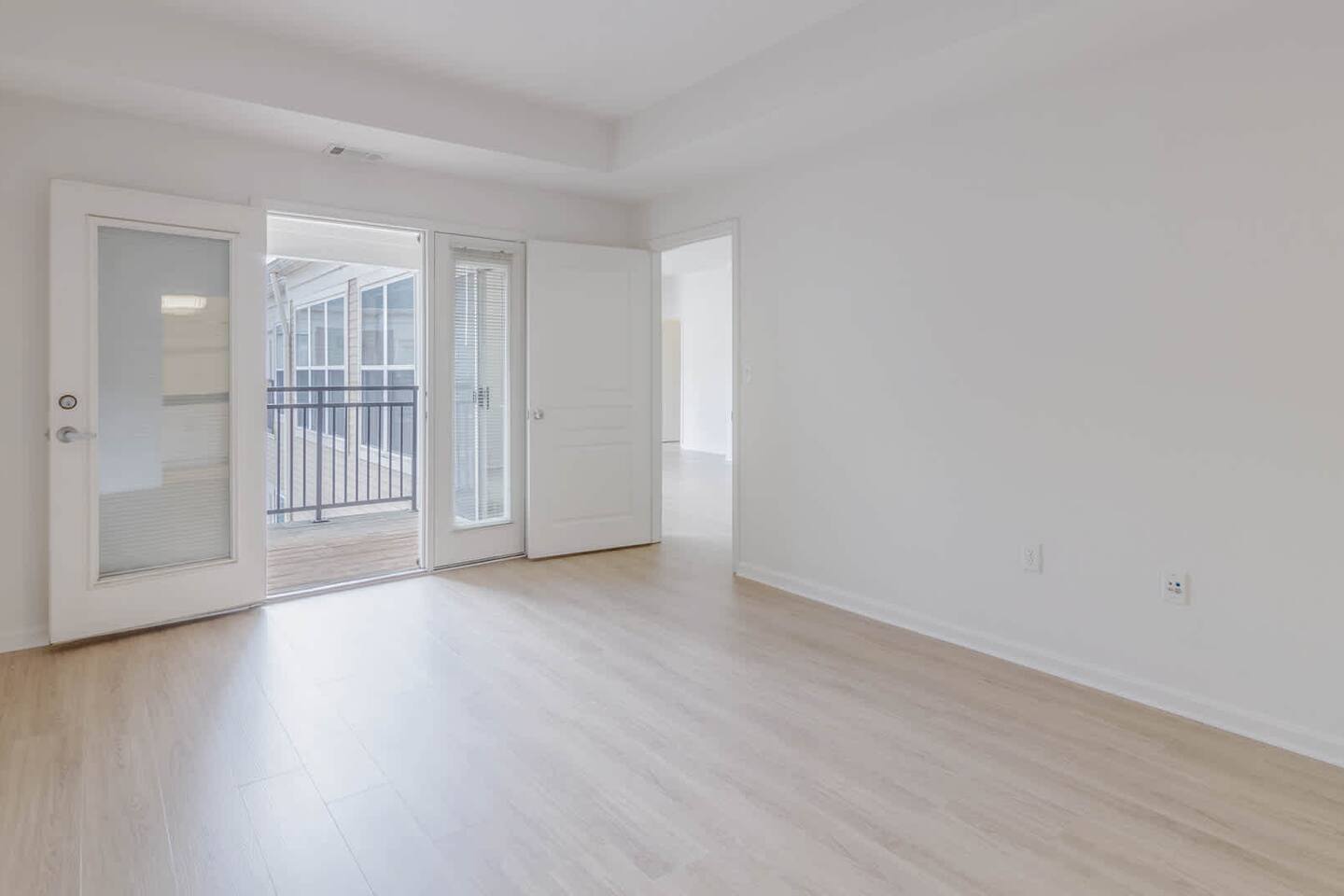 , an Airbnb-friendly apartment in Alexandria, VA