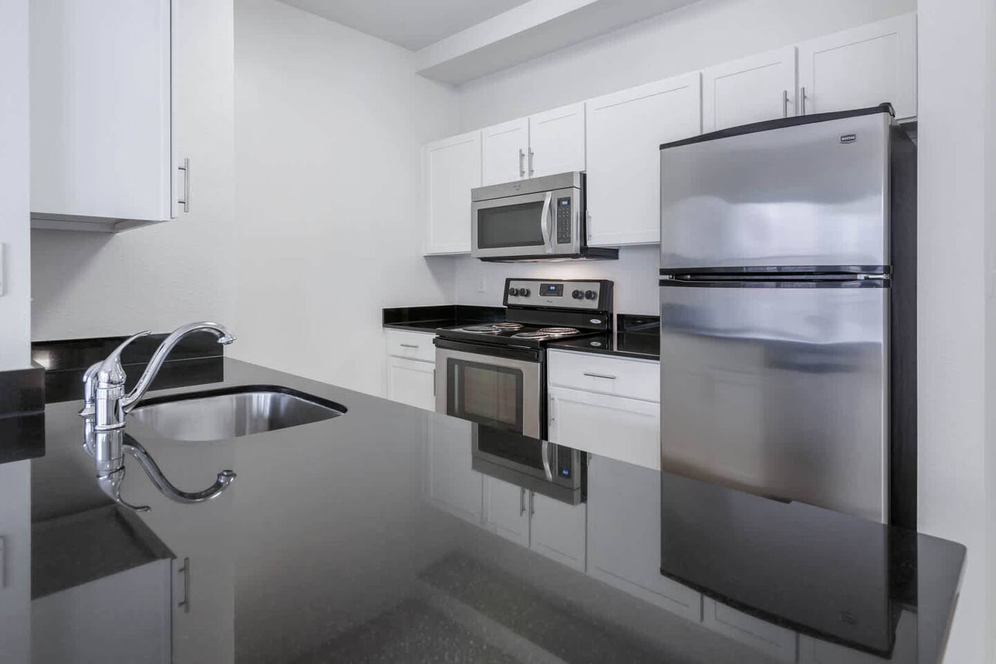 , an Airbnb-friendly apartment in Alexandria, VA