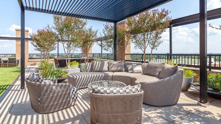 RGVtYW5kUGljdHVyZToxOTUxNzA0OTQ1