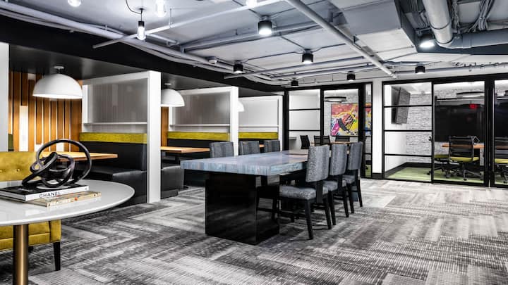 RGVtYW5kUGljdHVyZToxOTUxNjAwNTcy