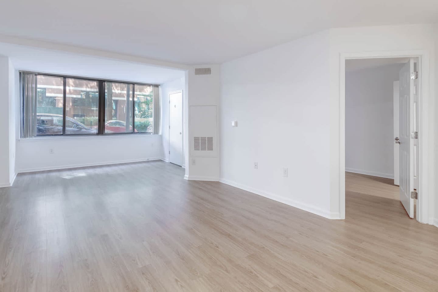 , an Airbnb-friendly apartment in Arlington, VA