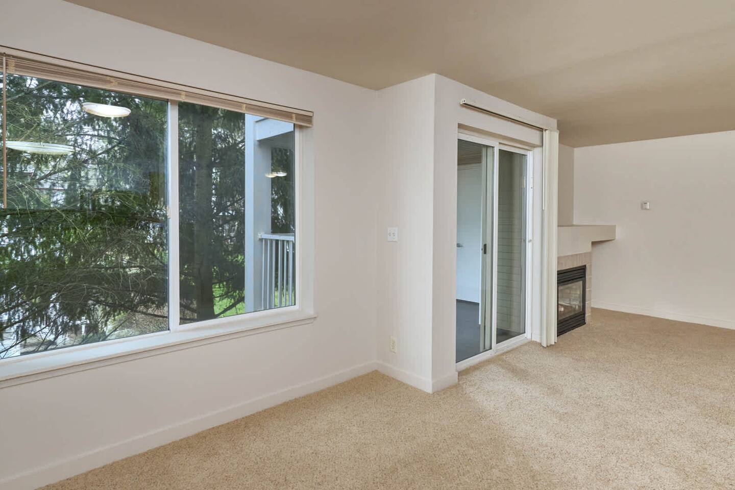 , an Airbnb-friendly apartment in Lynnwood, WA