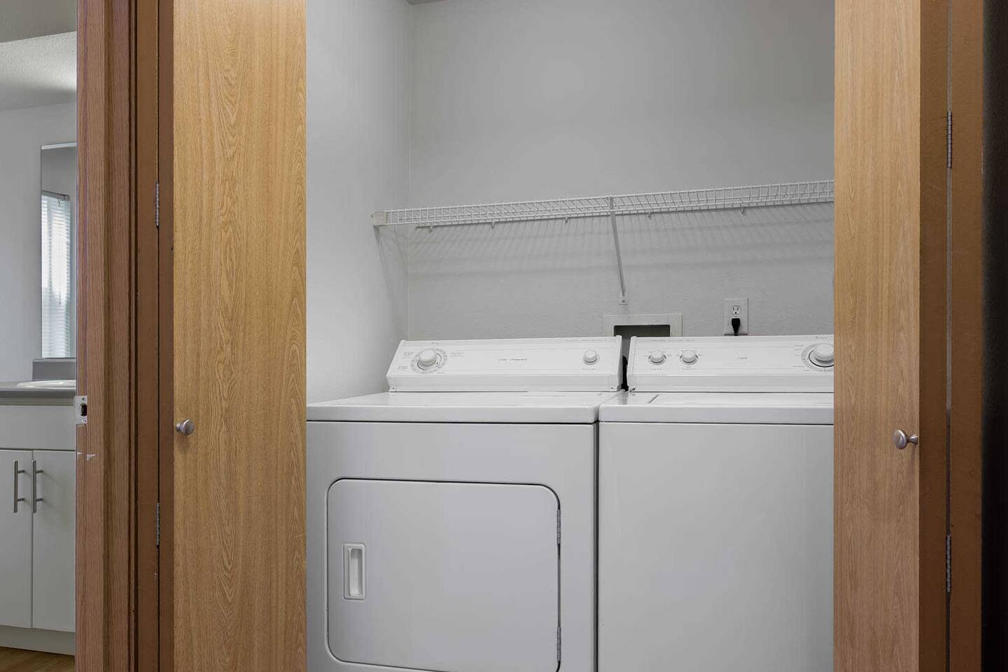 , an Airbnb-friendly apartment in Lynnwood, WA