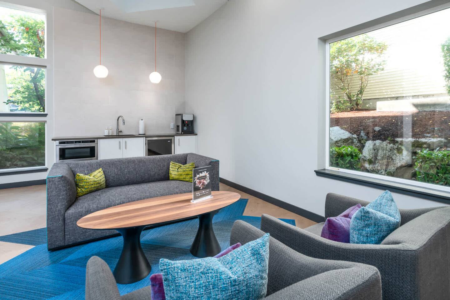 Alternate view of Heritage Ridge, an Airbnb-friendly apartment in Lynnwood, WA