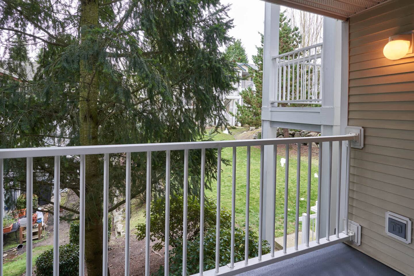, an Airbnb-friendly apartment in Lynnwood, WA