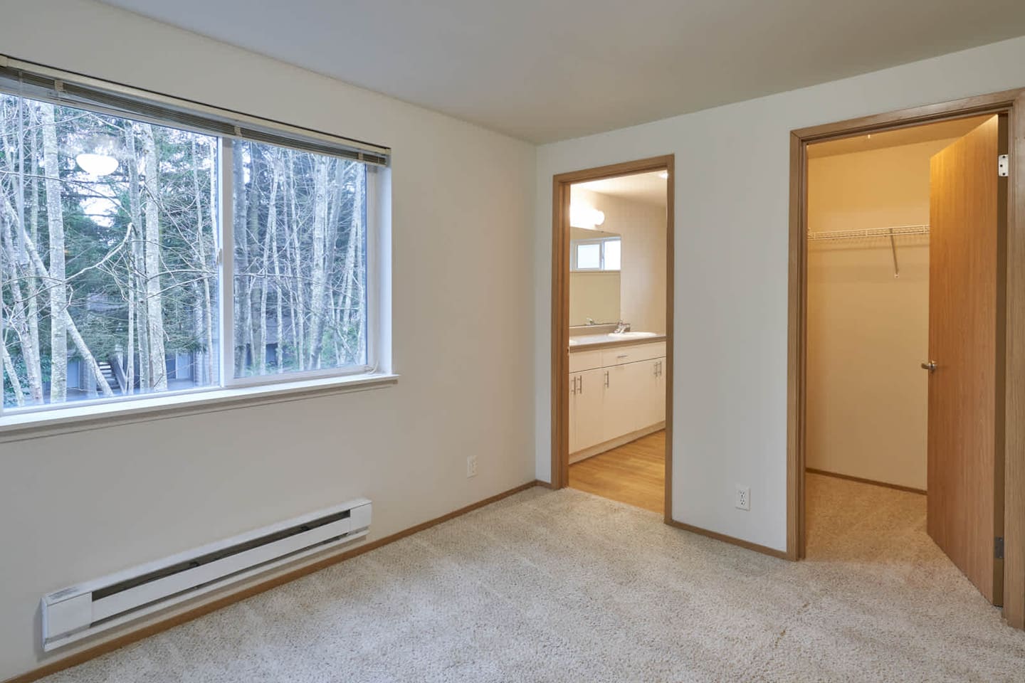 , an Airbnb-friendly apartment in Lynnwood, WA