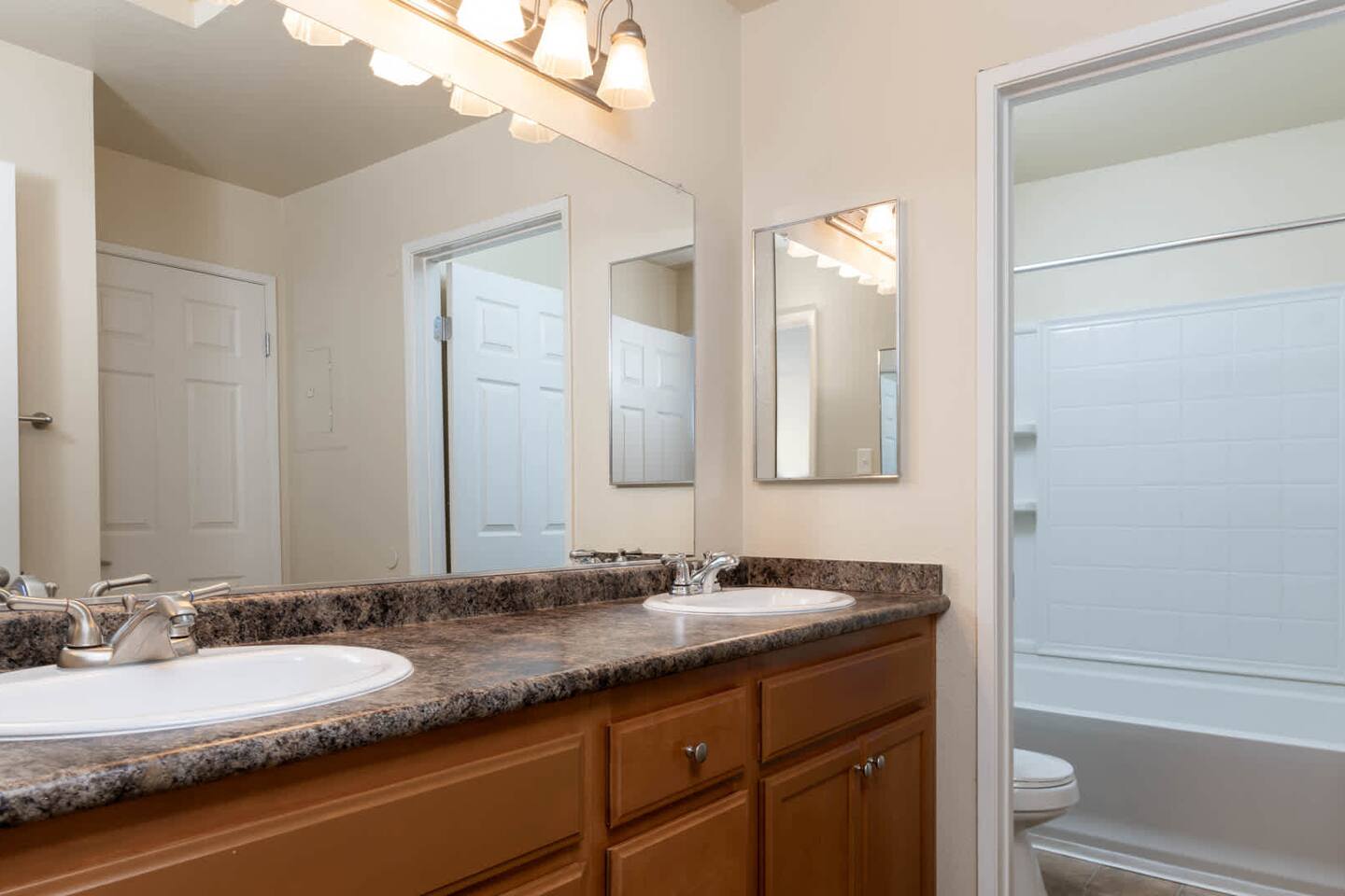 , an Airbnb-friendly apartment in San Diego, CA