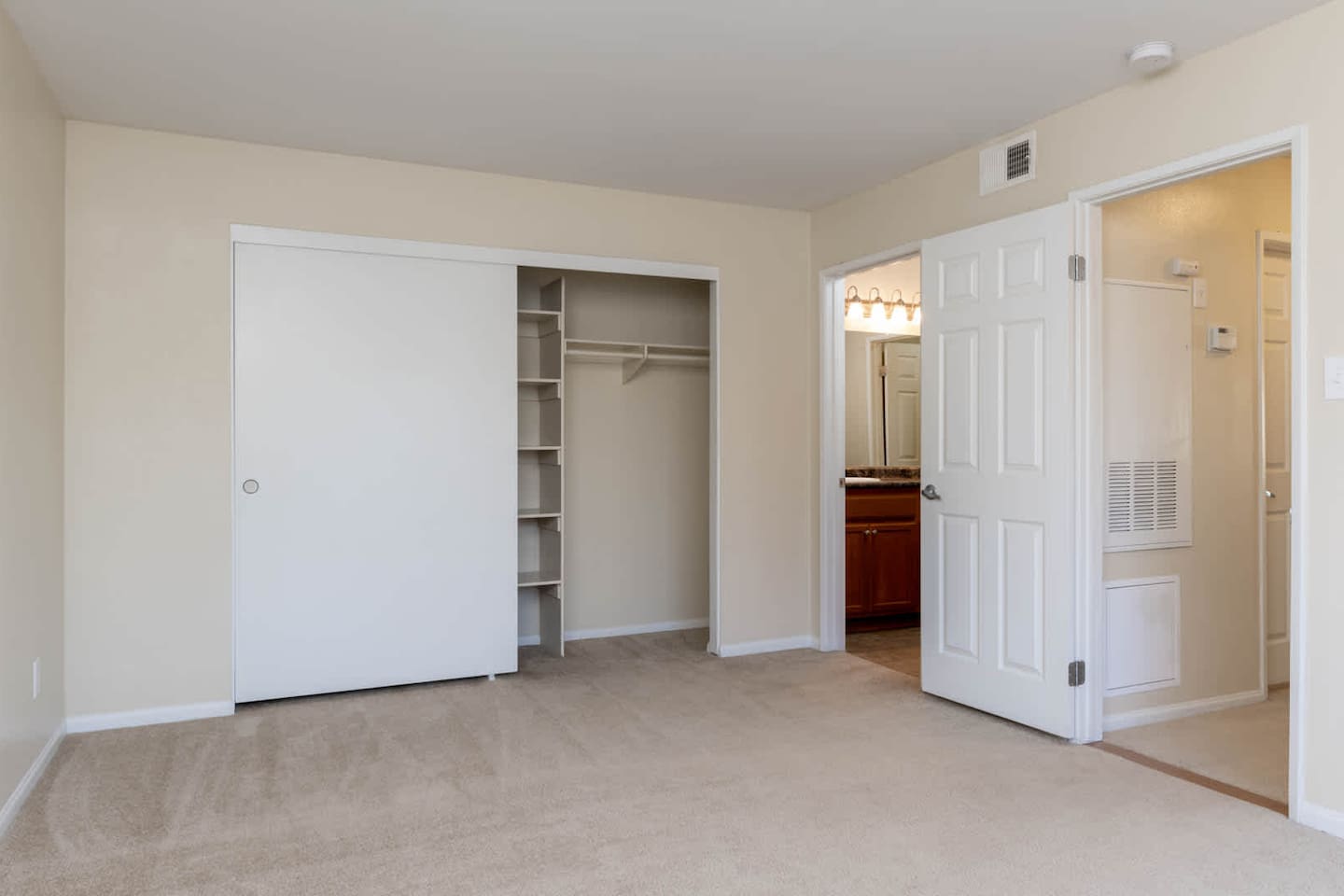 , an Airbnb-friendly apartment in San Diego, CA