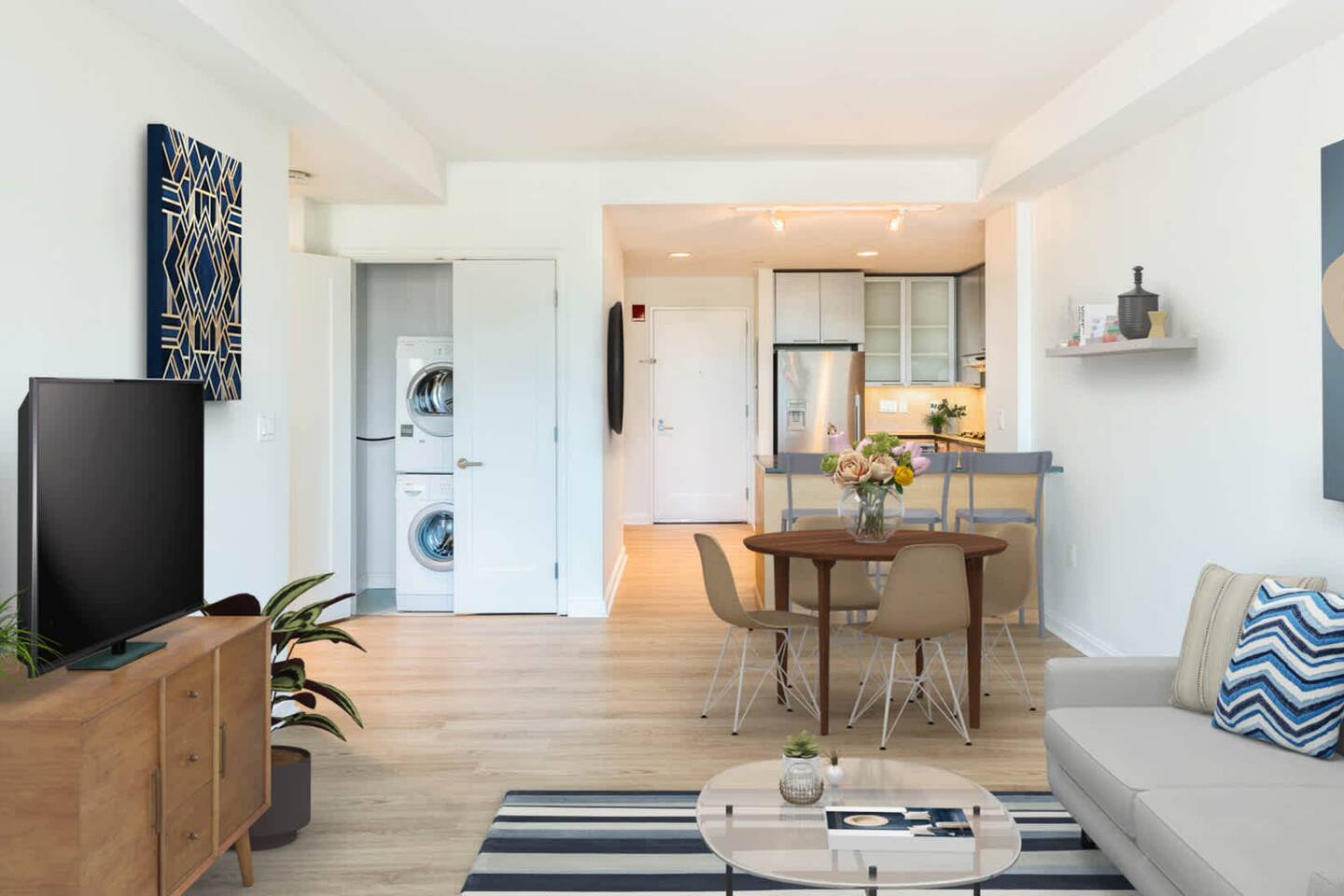 , an Airbnb-friendly apartment in Cambridge, MA