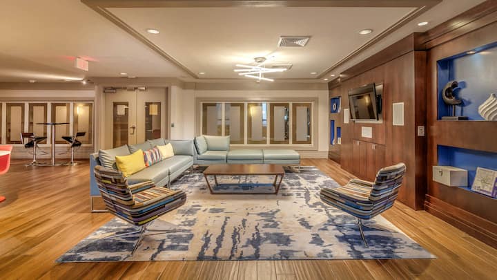 RGVtYW5kUGljdHVyZToxOTQzMTgxOTg3