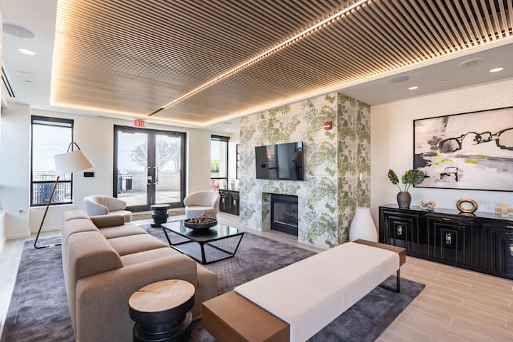 RGVtYW5kUGljdHVyZToxOTUxNTk3MTAw