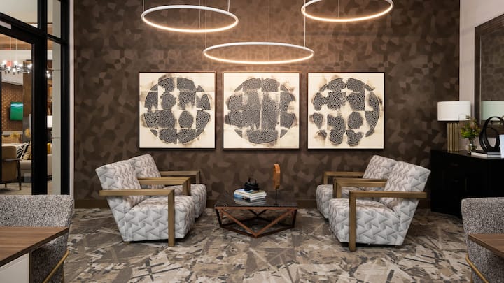 RGVtYW5kUGljdHVyZToxOTUxOTgzNDgy