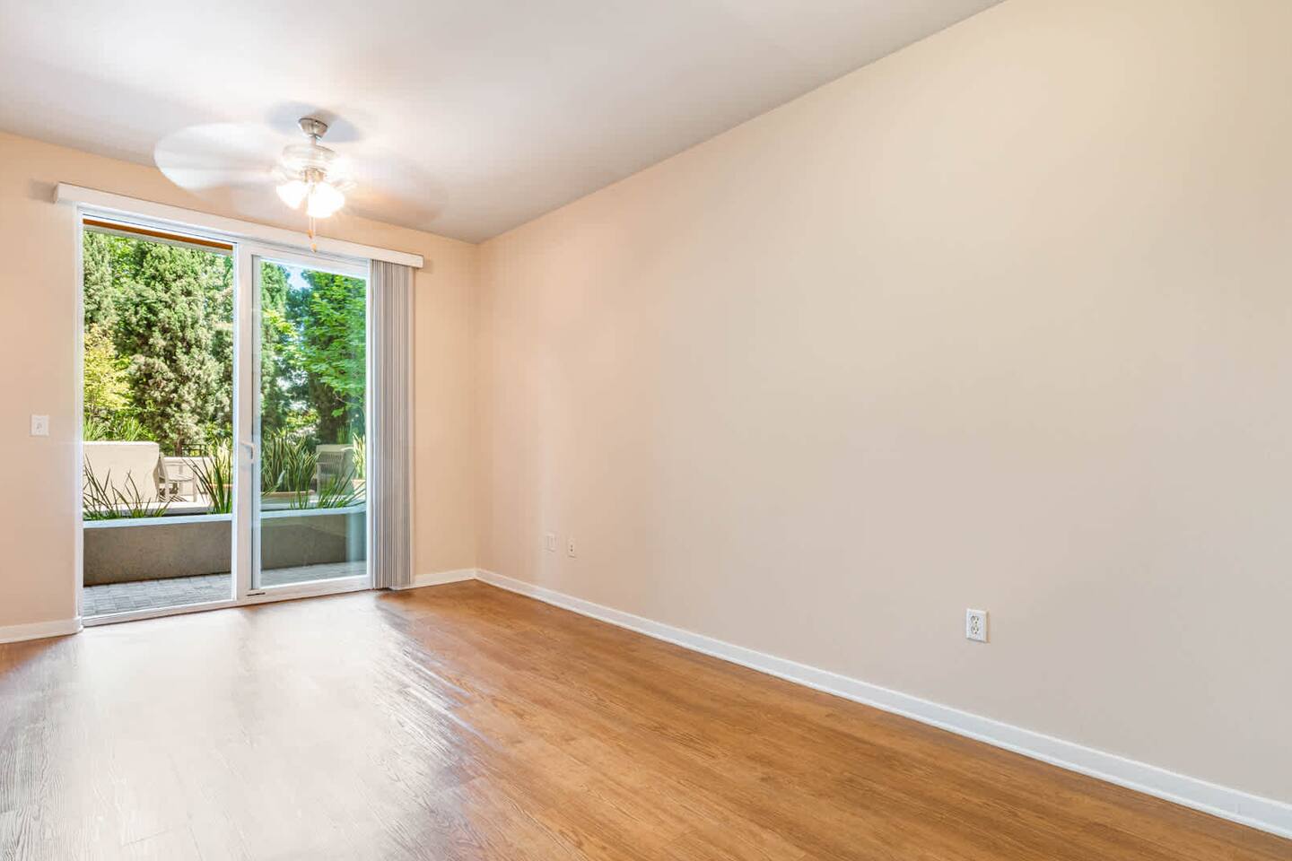 , an Airbnb-friendly apartment in Pasadena, CA