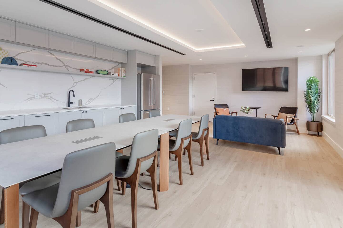 , an Airbnb-friendly apartment in Bethesda, MD