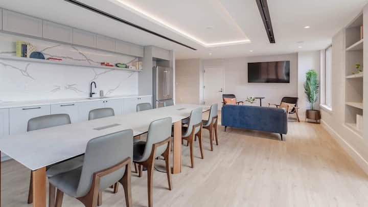 RGVtYW5kUGljdHVyZToxOTUxOTgwNjkw